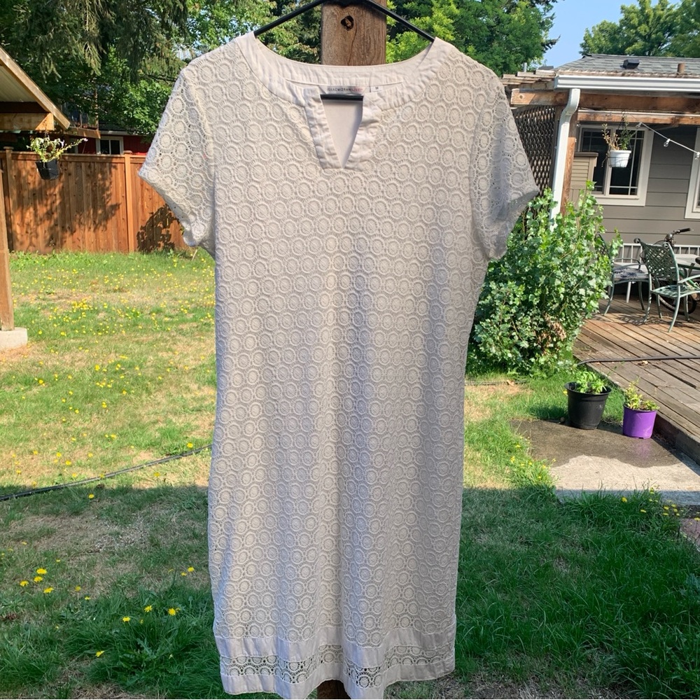 Isaac Mizrahi White Lacey Floral Knee-length Dress